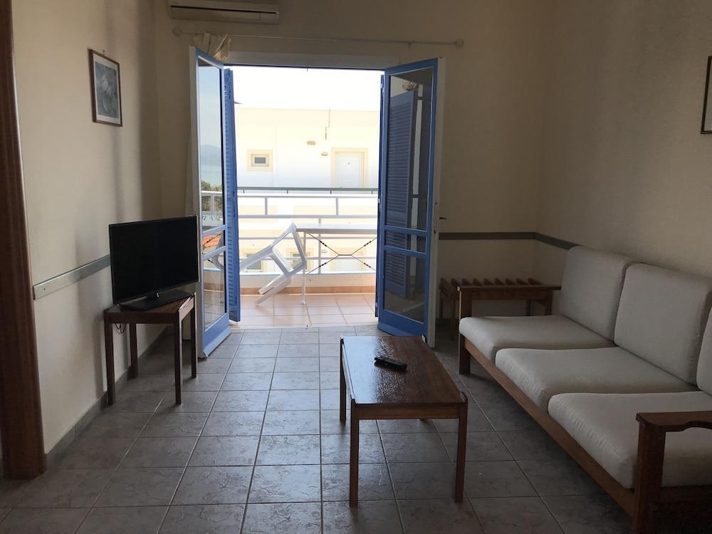 Amazones Villas Apartments Hersonissos  Ngoại thất bức ảnh