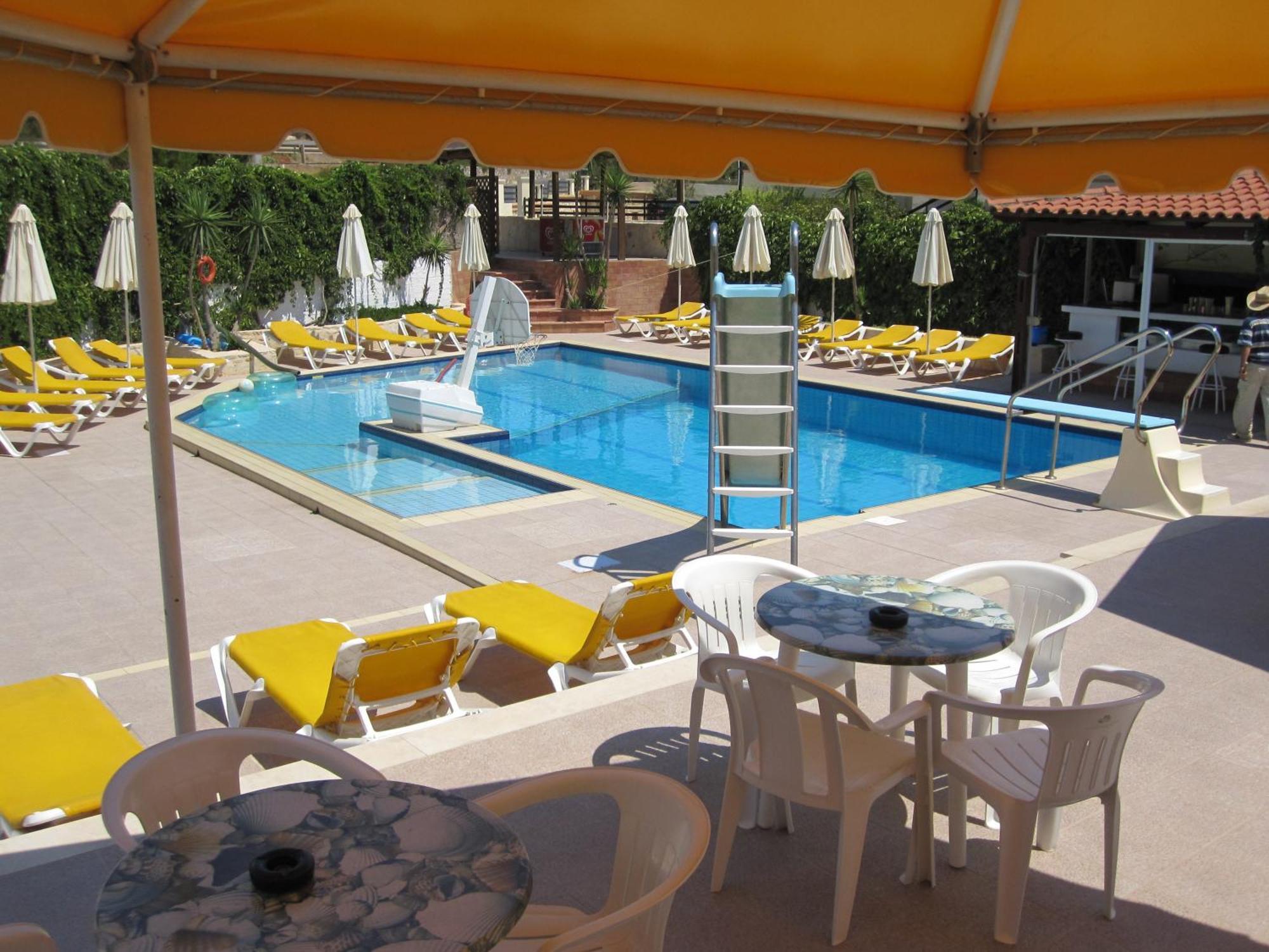 Amazones Villas Apartments Hersonissos  Ngoại thất bức ảnh